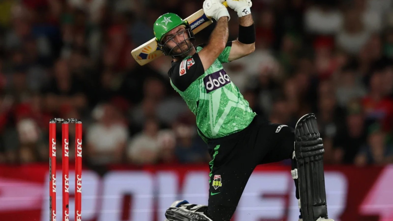 Glenn Maxwell Smashes a 122m Six in the BBL!